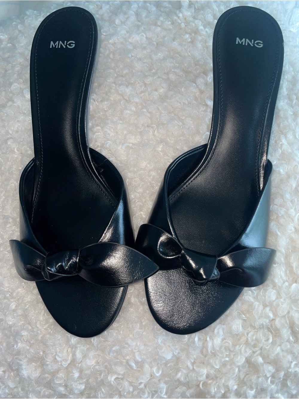Mango Black Bow Slide Mules msrp $79.99